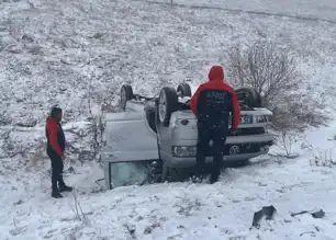 Doğu Anadolu'da Şiddetli Kış Şartlarında Trafik Kazası: 8 Yaralı
