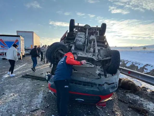 Doğu Anadolu'da Trafik Kazası: 3 Yaralı