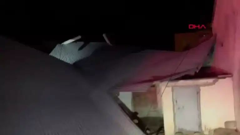 Doğu Anadolu'da Şiddetli Fırtına: 5 Ev Yıkıldı