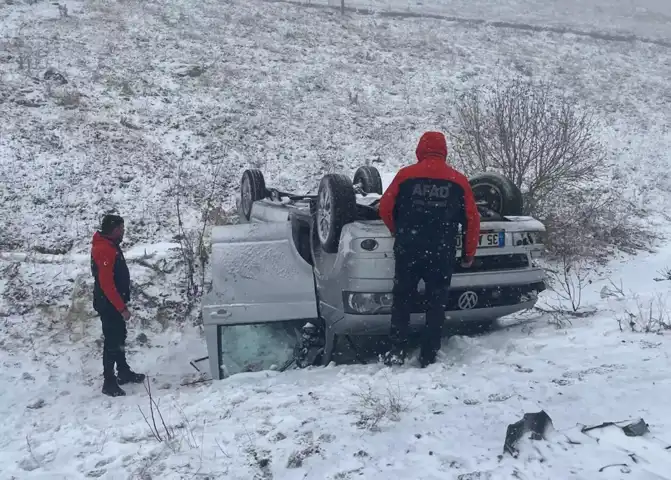 Doğu Anadolu'da Şiddetli Kış Şartlarında Trafik Kazası: 8 Yaralı