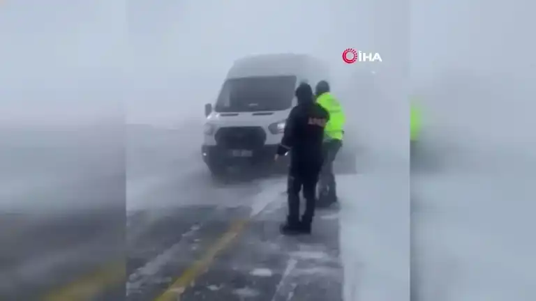 Ardahan'da Tipide Mahsur Kalanlar Kurtarıldı