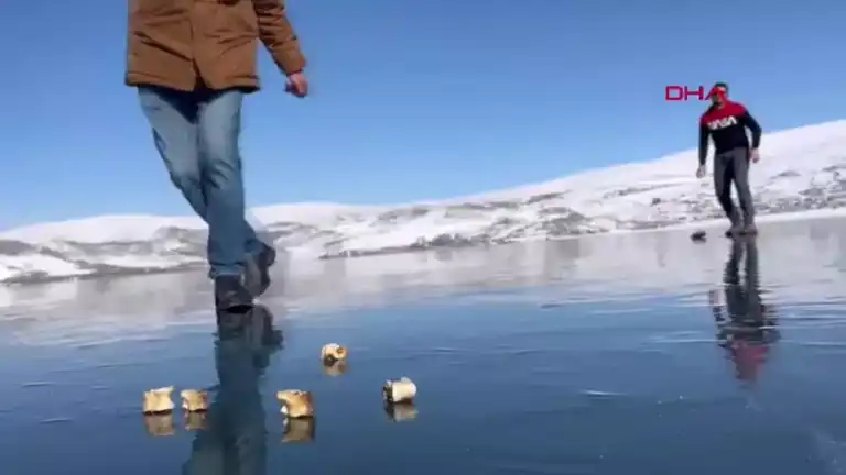 Çıldır Gölü'nde Buz Şenliği!